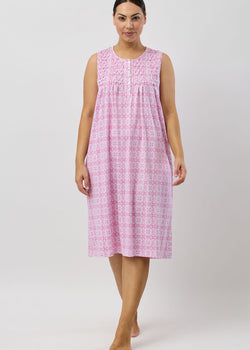 Baroque Sleeveless Nightie