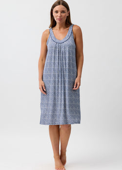 LACE SLEEVELESS NIGHTIE
